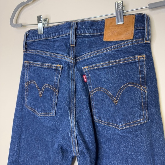 Levi's Premium Wedgie Icon Fit Ankle Jeans Low Stretch in Life's Work Size 26 - Picture 6 of 16